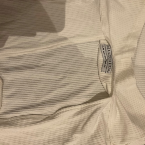 Urban Outfitters Turtle neck Top - Picture 3 of 3